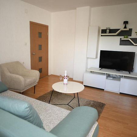 Cinema Vardar Apartment Skopie Exterior foto